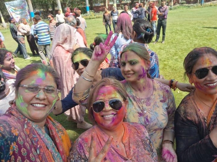 The Holi Milan celebration was joyfully celebrated at Sharda University. IMAGE CREDIT TO यूनिवर्सिटी