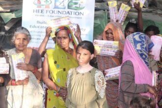 On International Women's Day, a special initiative by HEE Foundation; an awareness campaign was conducted in slum areas IMAGE CREDIT TO फाउंडेशन
