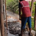 Rapid action by the Housing Development Authority: Bulldozers used against illegal flats in Vasundhara; builder lobby’s protest proves ineffective IMAGE CREDIT TO आवास विकास