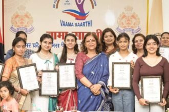 On Women’s Day, Shamli’s daughter Swati Rozha honored at Police Headquarters, Lucknow IMAGE CREDIT TO रिपोर्टर