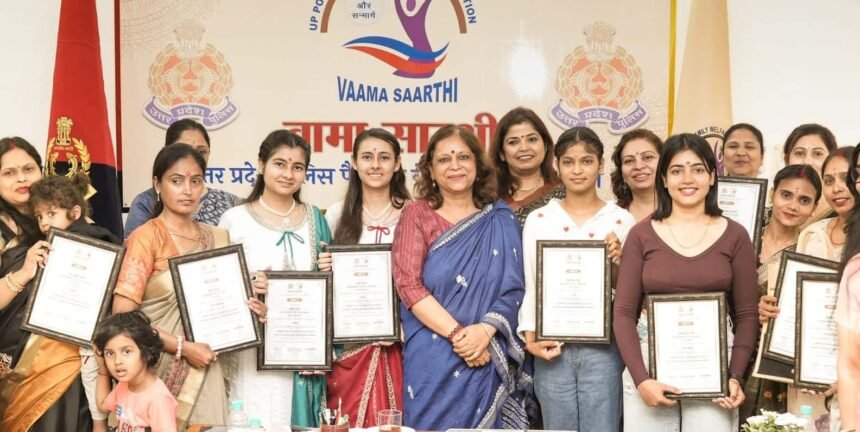 On Women’s Day, Shamli’s daughter Swati Rozha honored at Police Headquarters, Lucknow IMAGE CREDIT TO रिपोर्टर