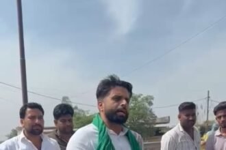 Sensation in Dadri: 32-year-old man beaten to death with bricks, villagers protest on GT Road. IMAGE CREDIT TO REPORTER