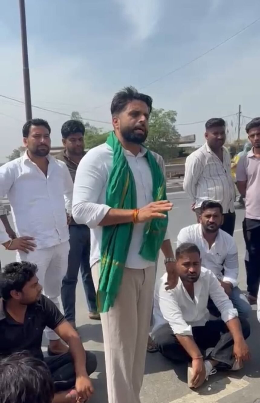 Sensation in Dadri: 32-year-old man beaten to death with bricks, villagers protest on GT Road. IMAGE CREDIT TO REPORTER