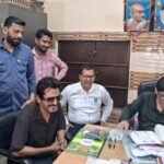 Actor Nawazuddin Siddiqui visits Budhana Tehsil for the second day, completes the process of agricultural land title deeds IMAGE CREDIT TO रिपोर्टर