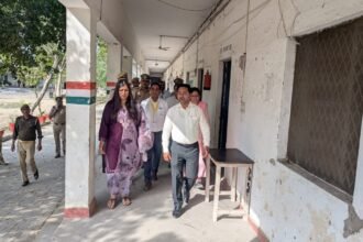 Administration vigilant to conduct Sub-Inspector recruitment exam peacefully; DM inspects examination center IMAGE CREDIT TO सूचना विभाग