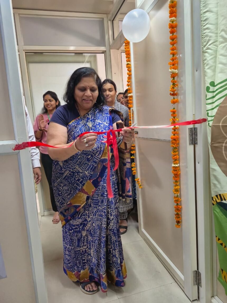 Chief Income Tax Commissioner Dr. Renuka Jain Gupta inaugurated the infant care room at Ghaziabad Passport Office IMAGE CREDIT TO पासपोर्ट कार्यालय