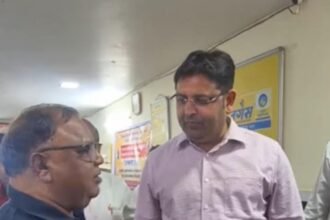 SDM conducts surprise inspection of gas agencies, listens to consumers’ grievances. IMAGE CREDIT TO REPORTER