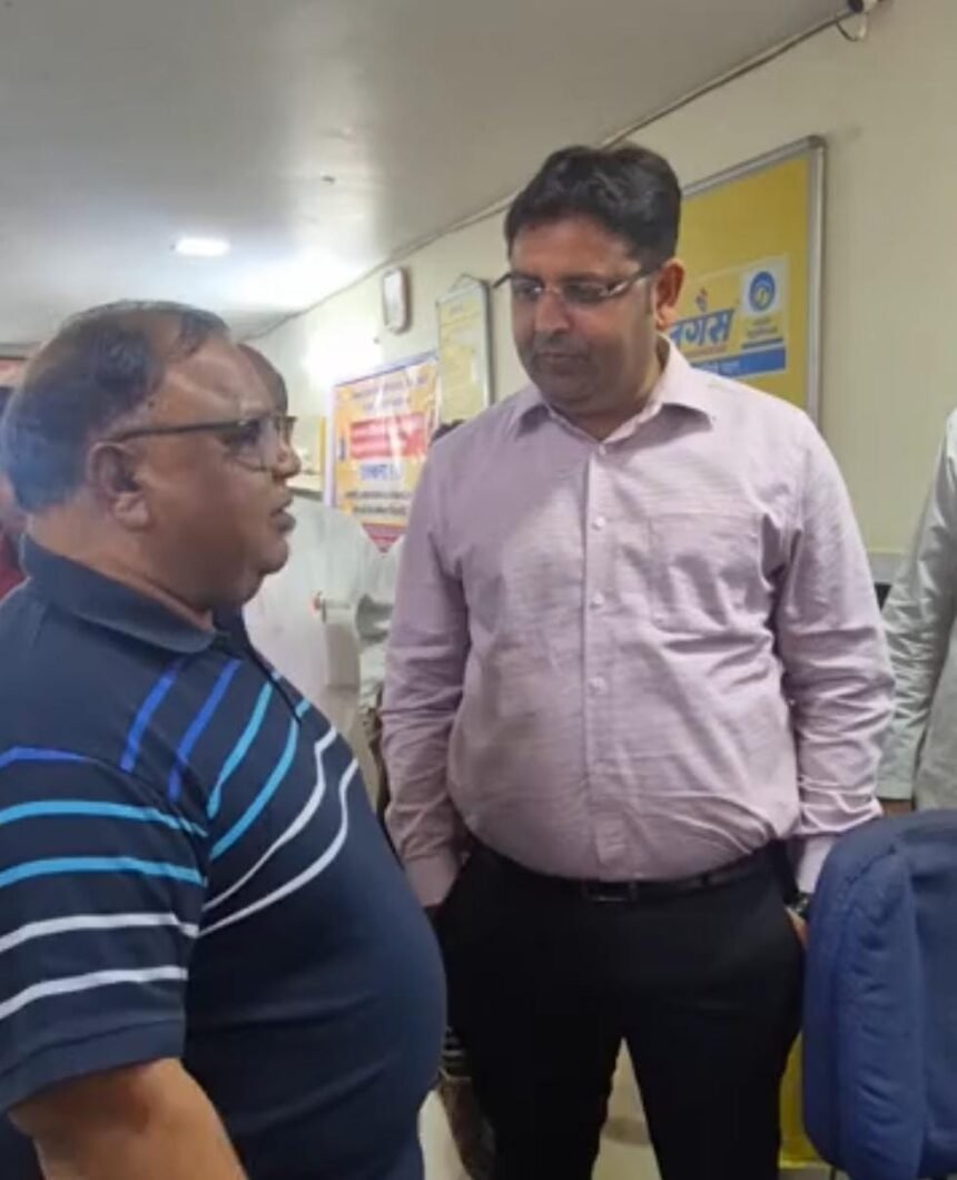 SDM conducts surprise inspection of gas agencies, listens to consumers’ grievances. IMAGE CREDIT TO REPORTER