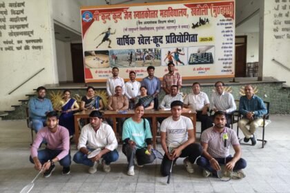 Badminton competition at KK Jain PG College, students showcase their talent IMAGE CREDIT TO महाविद्यालय