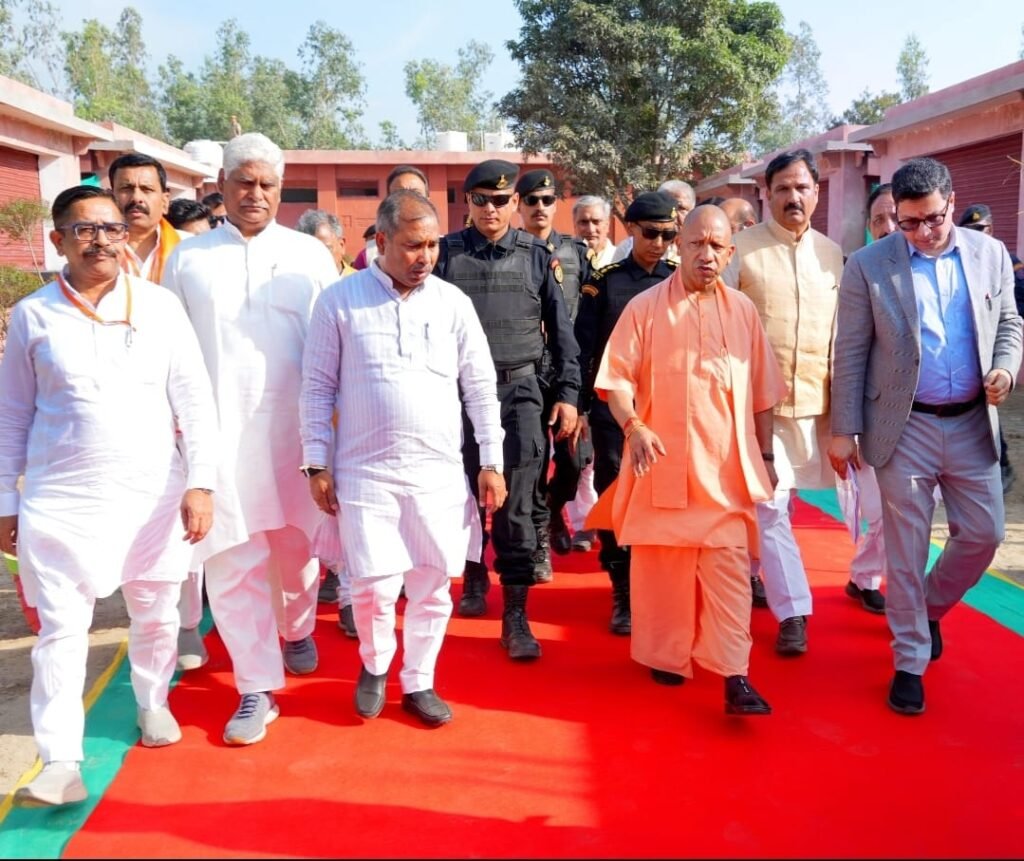 माँ शाकम्भरी देवी धाम के विकास कार्यों का मुख्यमंत्री ने किया निरीक्षण 2 WhatsApp Image 2026 03 15 at 9.15.40 PM