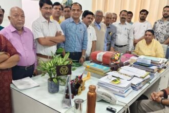 Residents of Siddharth Vihar will soon receive Ganga water; MLA Sanjeev Sharma met the DM IMAGE CREDIT TO सूचना विभाग