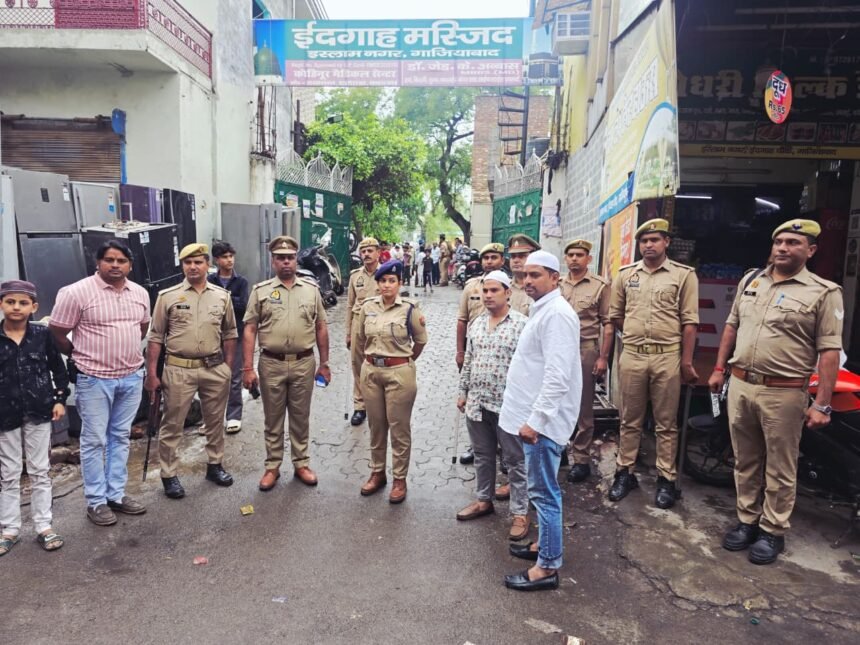 Ghaziabad police on alert for the Eid festival, conducted flag marches in sensitive areas to raise public awareness IMAGE CREDIT TO POLICE