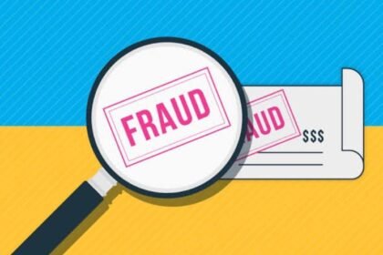 Promise of huge profits in share trading and IPOs; cyber fraud of ₹49.76 lakh committed, victim including a bank employee IMAGE CREDIT TO प्रोफाइल इमेज