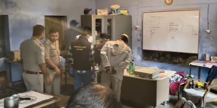 Spokesperson of Inter College found dead in lab; suspected suicide by poisoning causes shock IMAGE CREDIT TO POLICE