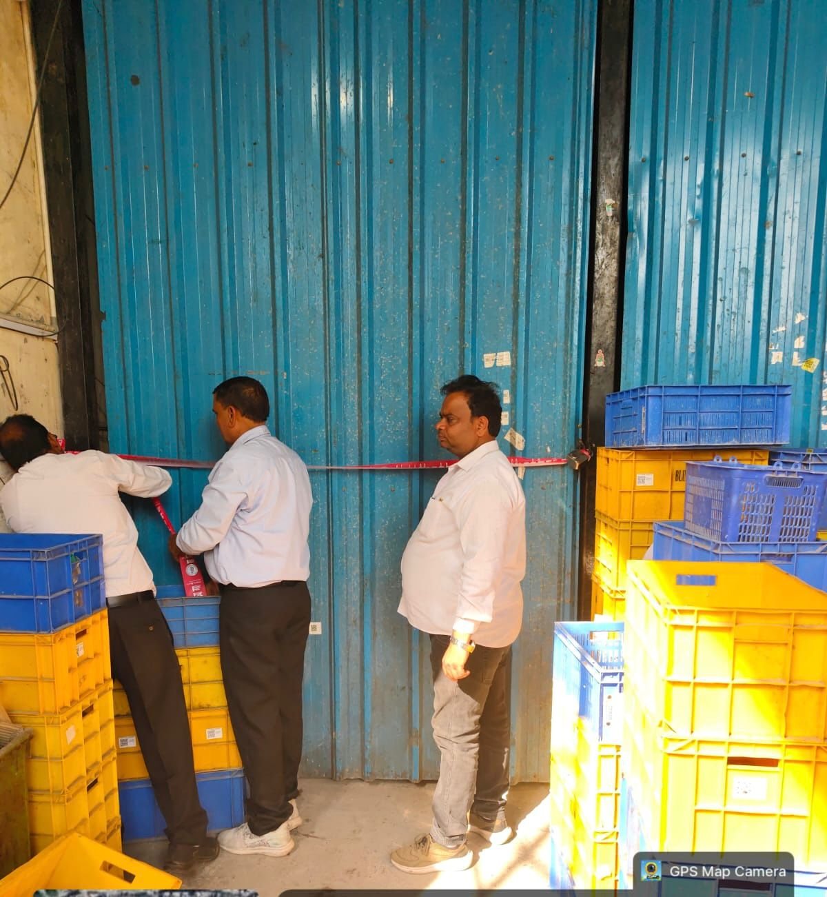 GDA cracks down on illegal constructions in Ghaziabad: Illegal warehouses of BlinkIt and BigBasket sealed in Shastri Nagar and Kavi Nagar IMAGE CREDIT TO प्राधिकरण