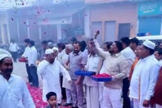 Eid-ul-Fitr was celebrated with great joy and a spirit of brotherhood; in Jewar, it reflected a fine example of Ganga-Jamuni culture. IMAGE CREDIT TO रिपोर्टर