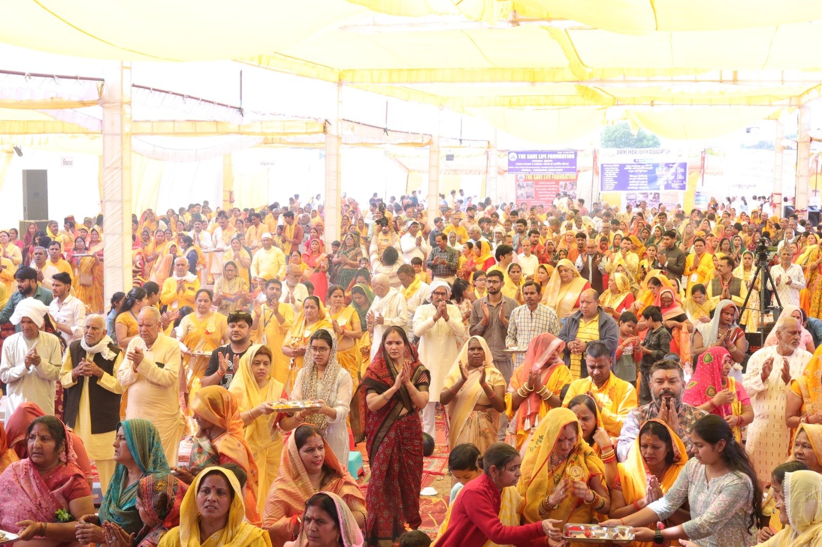 Village Kannauja lit up with 11,000 lamps; grand conclusion of the 51-Kund Gayatri Mahayagya. IMAGE CREDIT TO रिपोर्टर