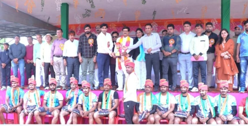 Muzaffarnagar team crowned champion in state-level open men’s Kabaddi competition. IMAGE CREDIT TO रिपोर्टर