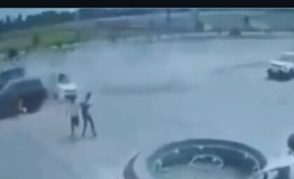 Severe accident on NH 9: High-speed car crashes into stationary vehicles, female driver dies; entire incident captured on CCTV. IMAGE CREDIT TO REPORTER