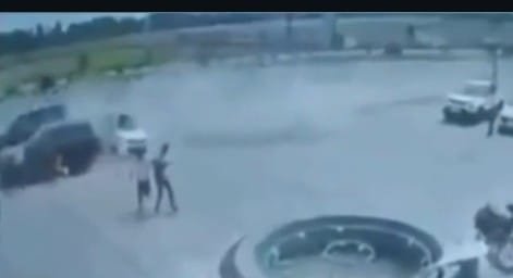 Severe accident on NH 9: High-speed car crashes into stationary vehicles, female driver dies; entire incident captured on CCTV. IMAGE CREDIT TO REPORTER