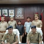 The murder of an elderly woman in Raipur was solved within 4 hours, and two accused have been arrested. IMAGE CREDIT TO पुलिस