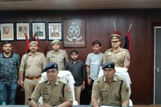 The murder of an elderly woman in Raipur was solved within 4 hours, and two accused have been arrested. IMAGE CREDIT TO पुलिस