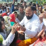 Outrage erupts after a student was shot dead; highway in Muzaffarnagar blocked with the body placed on the road. IMAGE CREDIT TO रिपोर्टर