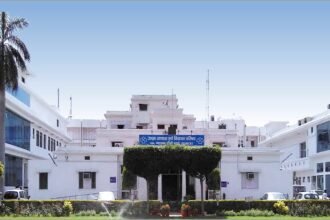 Navratri celebrations in Siddharth Vihar, Vasundhara, and Mandola: 55 allottees got their registry done, generating ₹15 crore revenue for the council. IMAGE CREDIT TO आवास विकास परिषद प्रोफाइल फोटो