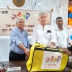 A step towards employment through skill: toolkits distributed under the ODOP scheme in Shamli. IMAGE CREDIT TO सूचना विभाग