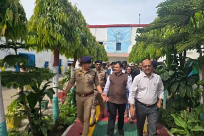 Prison inspection conducted to review facilities; inmates received legal aid and information about their rights. IMAGE CREDIT TO सूचना विभाग