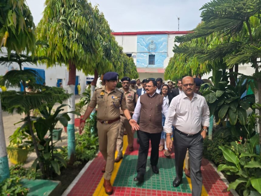 Prison inspection conducted to review facilities; inmates received legal aid and information about their rights. IMAGE CREDIT TO सूचना विभाग