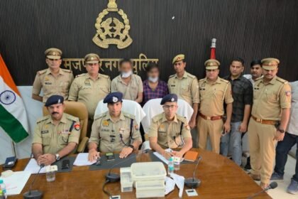 Gang exposed for cutting bags and stealing at bus stands; two arrested after encounter, one injured IMAGE CREDIT TO POLICE