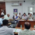 In the divisional commissioner’s review meeting, strict instructions were given regarding development works, and directions were issued to improve the CM dashboard. IMAGE CREDIT TO सूचना विभाग