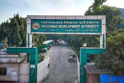 A major step by GDA for fire safety: the board gives a green signal to a budget of ₹100 crore IMAGE CREDIT TO प्राधिकरण फाइल फोटो