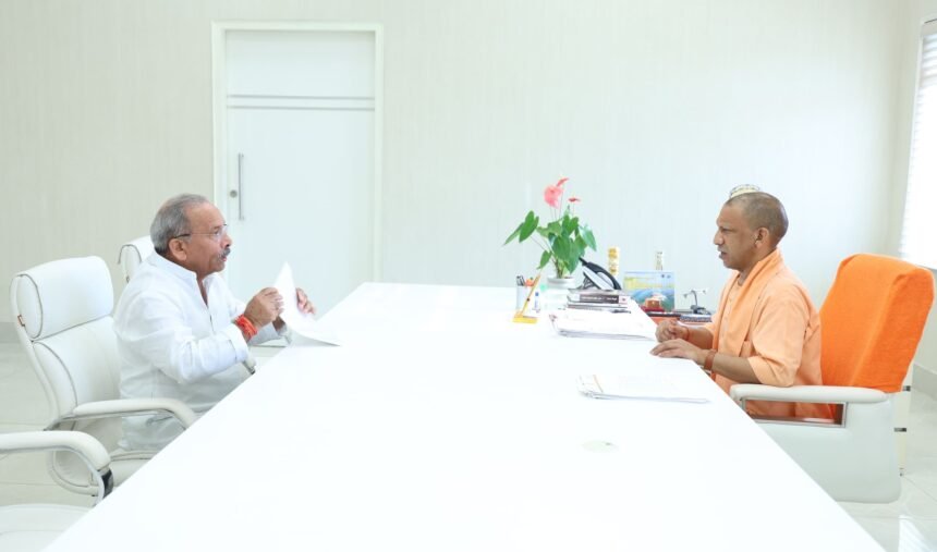 There is a demand to ban expensive books in private schools, and a Member of Parliament met the Chief Minister regarding this. IMAGE CREDIT TO सांसद डॉ राजकुमार सांगवान