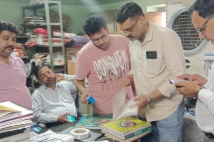 A warehouse was raided on suspicion of fake NCERT books, and an investigation committee has been formed. IMAGE CREDIT TO REPORTER