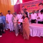 Talent recognized: 60 girls received certificates, and the MLA encouraged them. IMAGE CREDIT TO रिपोर्टर