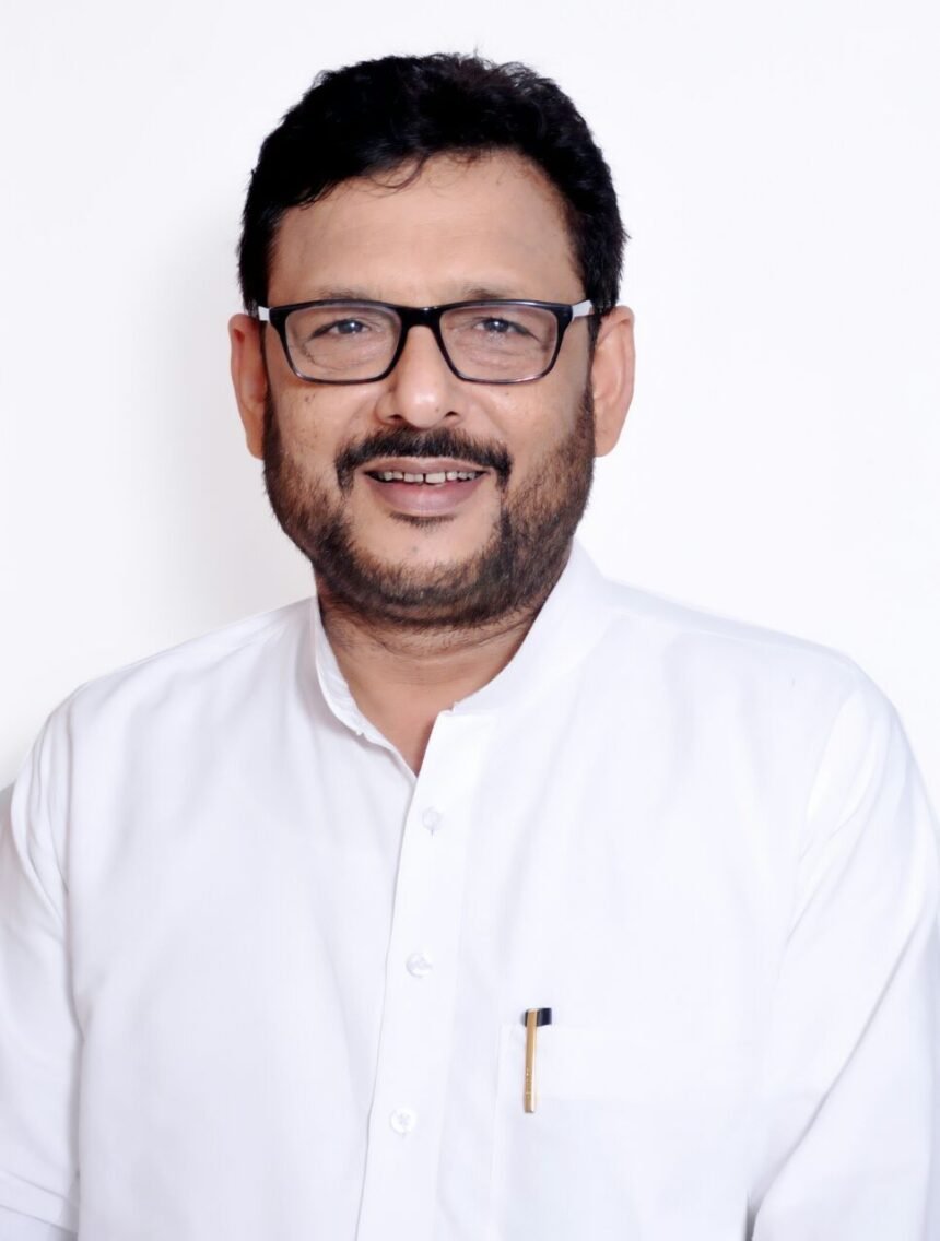 Powers of Khatauli Municipal Chairman Haji Shahnawaz Lalu restored, wave of joy among supporters IMAGE CREDIT TO प्रोफाइल फोटो अध्यक्ष