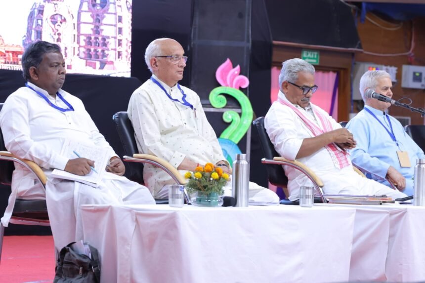 At the annual meeting of Vidya Bharati, major resolutions were taken, with a strong emphasis on opening schools in every district and intensifying the anti-drug (de-addiction) campaign. IMAGE CREDIT TO विद्या भारती