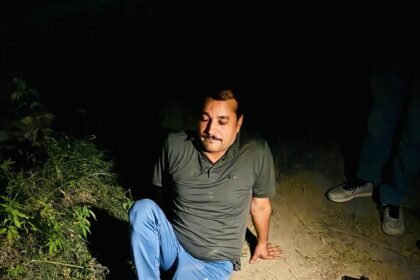 An accused criminal carrying a reward of ₹25,000 was injured in an encounter and arrested along with his accomplice. IMAGE CREDIT TO POLICE