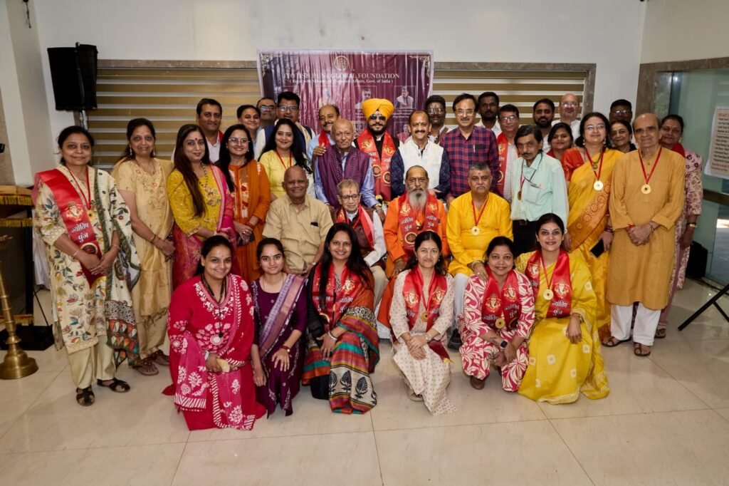 Astrology conference held in Andheri West, Mumbai; Professor Bakshish Singh Bawa honored with the Jyotish Punj Global Award 2026. IMAGE CREDIT TO फाउंडेशन