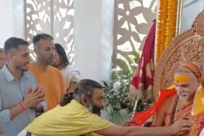 In Narela, Narayani Sena officials meet Shankaracharya IMAGE CREDIT TO नारायणी सेना