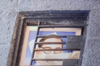 Lawyers created a ruckus at Vikas Bhawan over a picture of Bhimrao Ambedkar; police brought the situation under control. IMAGE CREDIT TO REPORTER
