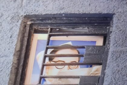 Lawyers created a ruckus at Vikas Bhawan over a picture of Bhimrao Ambedkar; police brought the situation under control. IMAGE CREDIT TO REPORTER