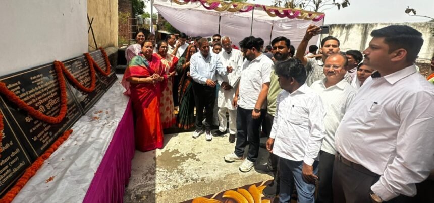 Inauguration of a road cleaning machine and 8 construction projects, initiative to make Bijnor clean and modern gains momentum. IMAGE CREDIT TO नगर पालिका