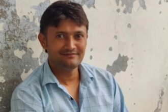 A young man who was injured while attempting to escape from custody has died. Tension has spread in the village, and the last rites were performed under heavy police presence. IMAGE CREDIT TO अमित चौधरी प्रोफाइल फोटो व रिपोर्टर