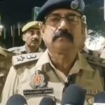 Severe road accident: 6 people died and 7 were injured after a collision between a wedding bus and a canter truck, causing chaos and panic. IMAGE CREDIT TO पुलिस