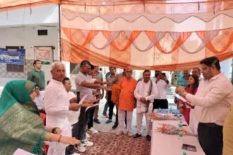 Niwari and Patla Nagar Panchayat nominated councilors took oath of office and confidentiality. IMAGE CREDIT TO REPORTER