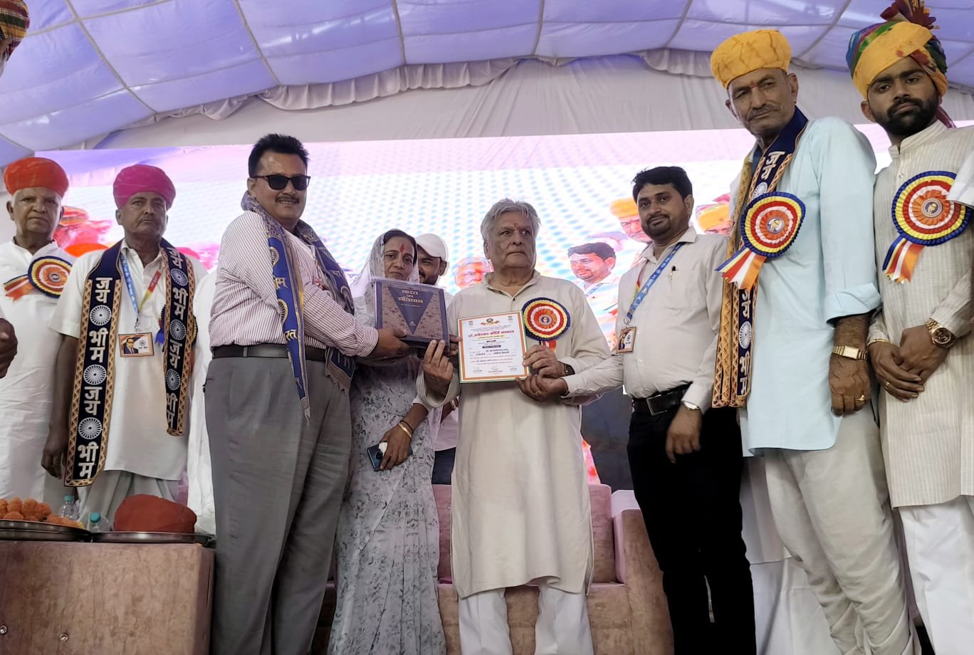 Senior journalist Rohitashv Kumar Verma from Muzaffarnagar was honored in Rajasthan. IMAGE CREDIT TO REPORTER