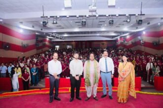 Humorous poetry recitation by Shambhu Shekhar at ITS Mohan Nagar Ghaziabad inspired students. IMAGE CREDIT TO ITS